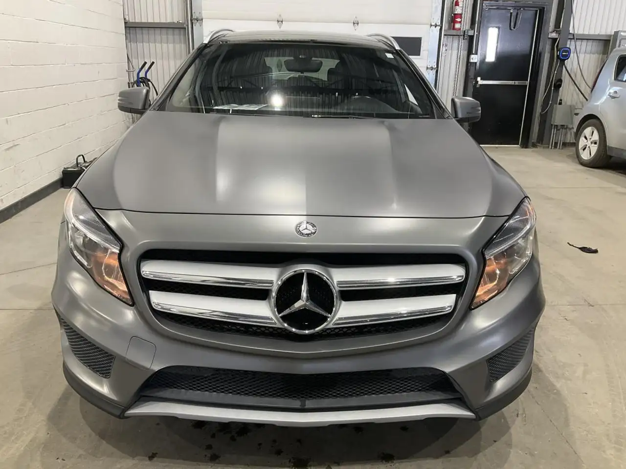 Mercedes-Benz GLA снимка Mercedes-Benz GLA
