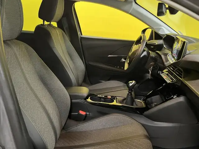 Peugeot 208 view 3