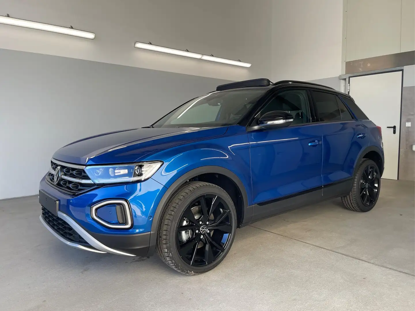 Volkswagen T-Roc Style 2.0 TDI DSG Pano+ergoActive+Black+AHK+Nav... Blau - 1
