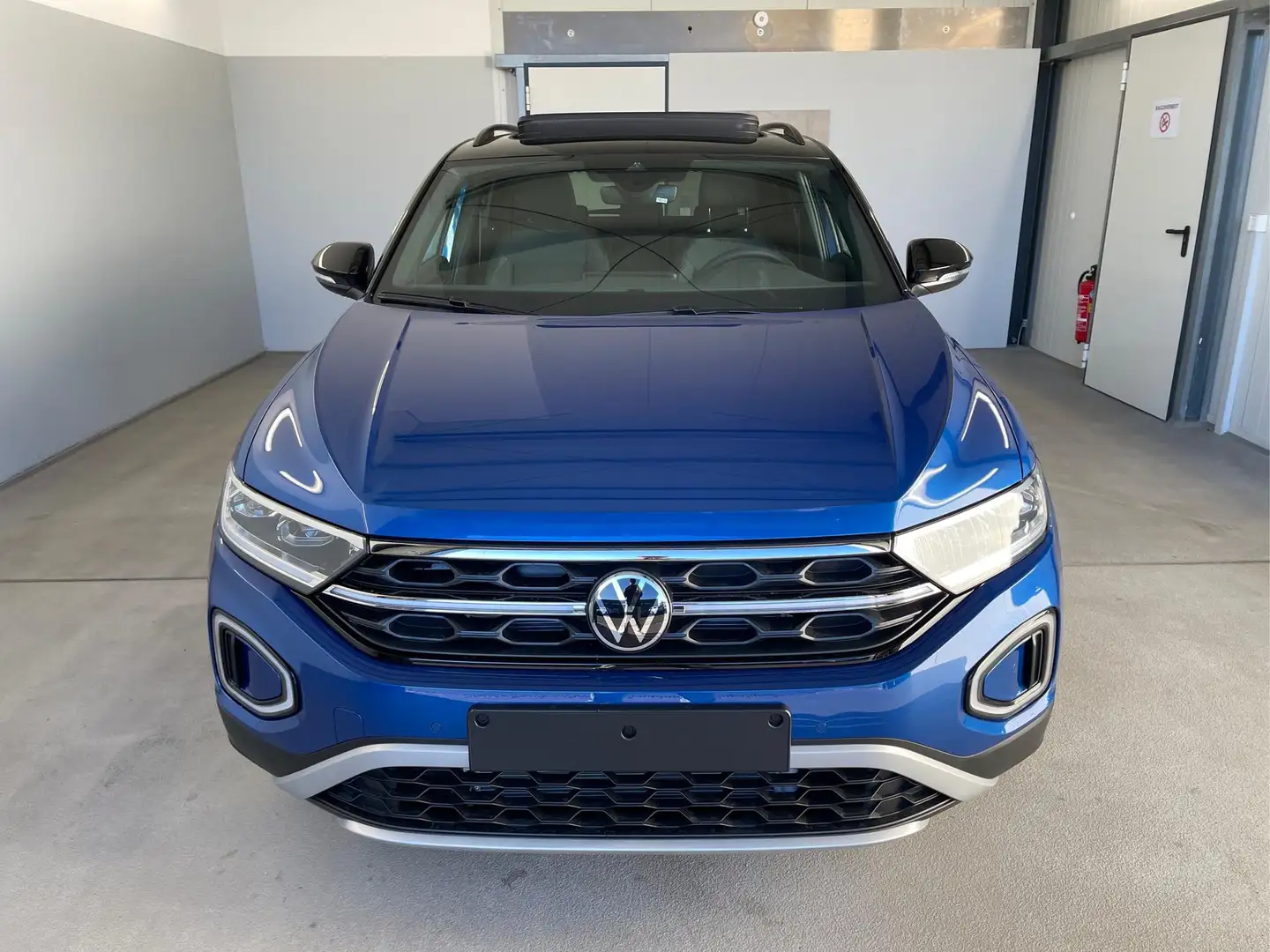 Volkswagen T-Roc Style 2.0 TDI DSG Pano+ergoActive+Black+AHK+Nav... Blau - 2