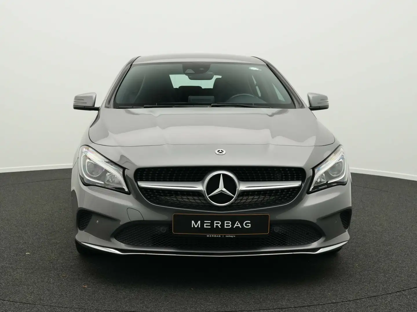 Mercedes-Benz CLA 180 CLA 180 Shooting Brake Urban Navi/Klima/LED/R-CD Gris - 2