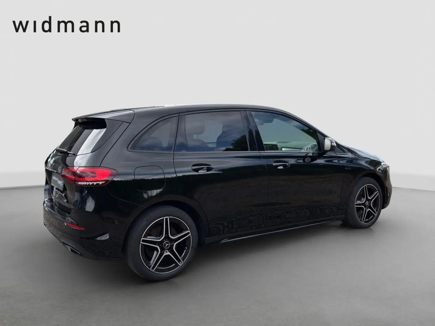 Mercedes-Benz B 250 e *AMG*Panorama*Memory*Navi*Distronic*360° Black - 2