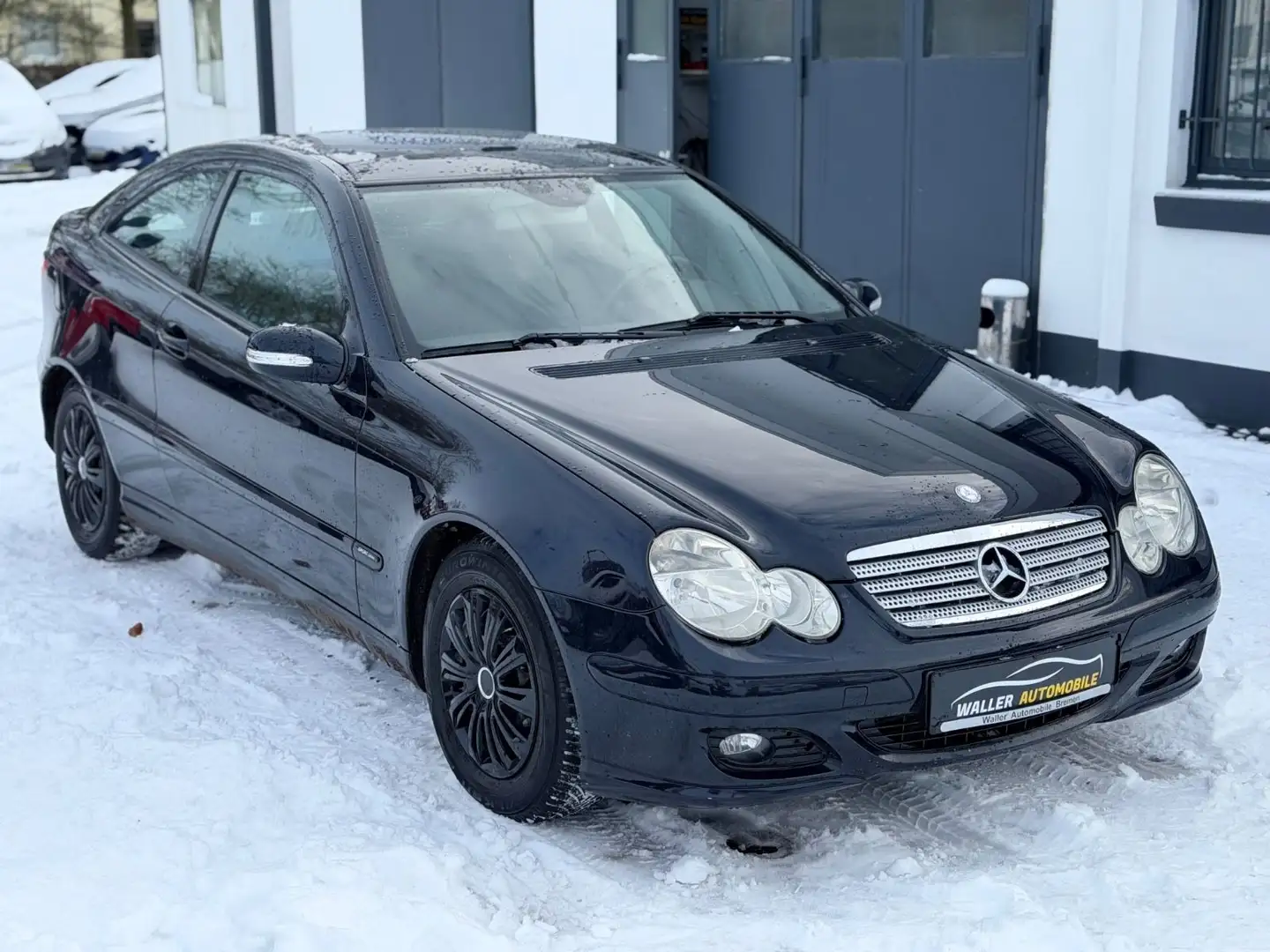 Mercedes-Benz C 200 CDI AUTOMATIK / NAVI / PANORAMA Schwarz - 1