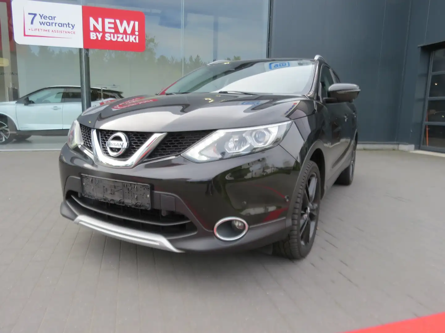 Nissan Qashqai 1.6 dCi 2WD BLACK EDITION Noir - 1