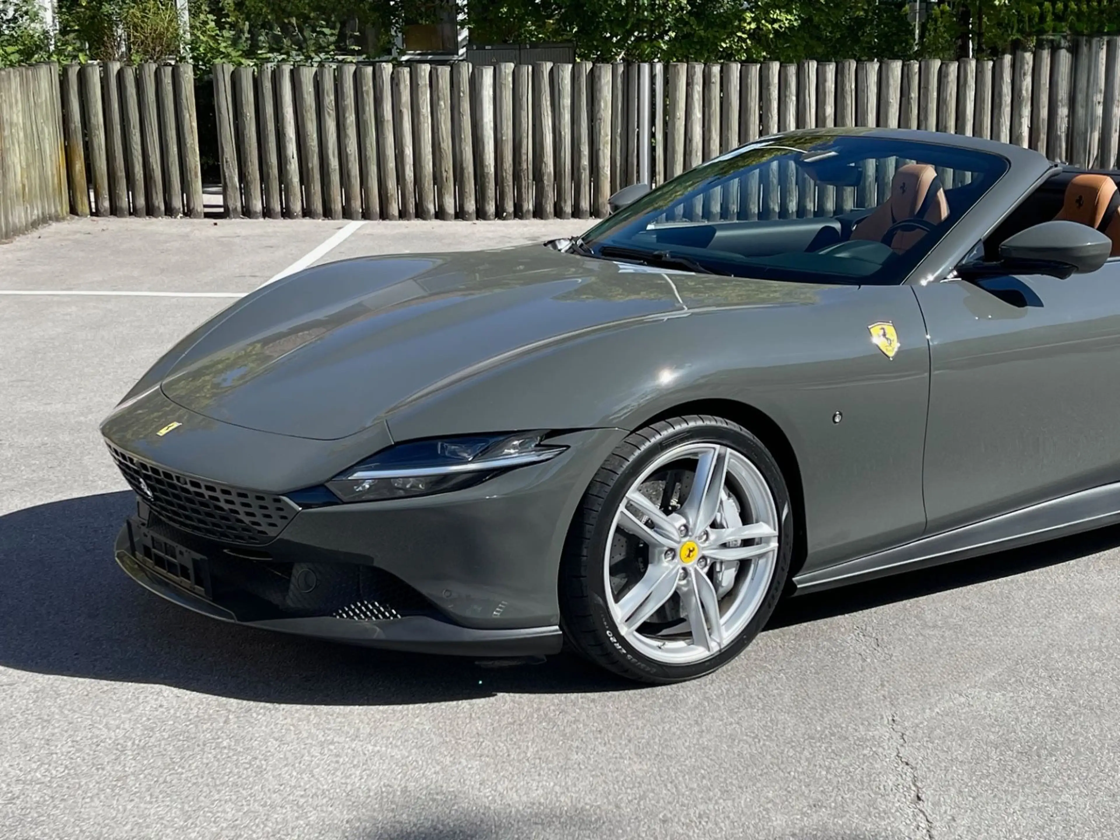 Ferrari Roma Spider*Grigio Scuro*Daytona Sitzdesign*2025 — photo 15