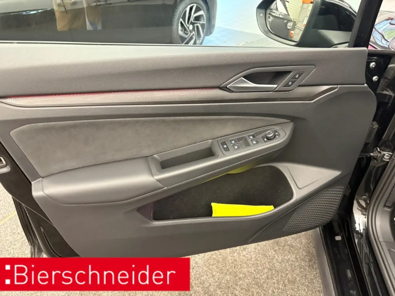 Volkswagen Golf GTI 8 2.0 TSI DSG DIGITAL COCKPIT PRO LED ACC DAB 17