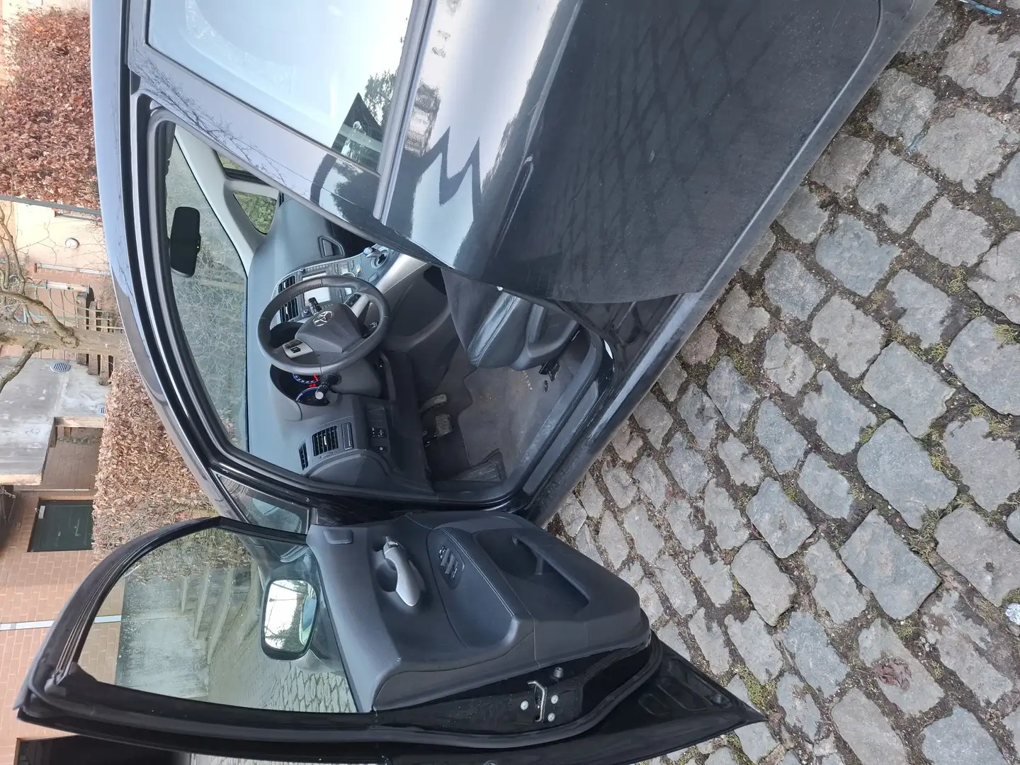 Toyota Auris 1.8i HSD Premium CVT - 1