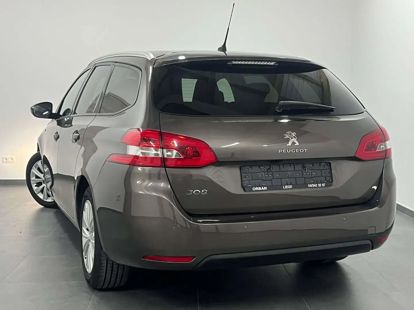 Peugeot 308 SW 1.6 BlueHDi Style STT - Airco - Navi - Camera Gris - 2