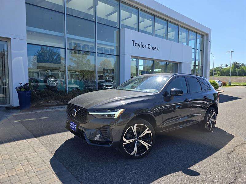 2023 Volvo XC60 Recharge Ultimate - Dark W/Winter wheel pkg
