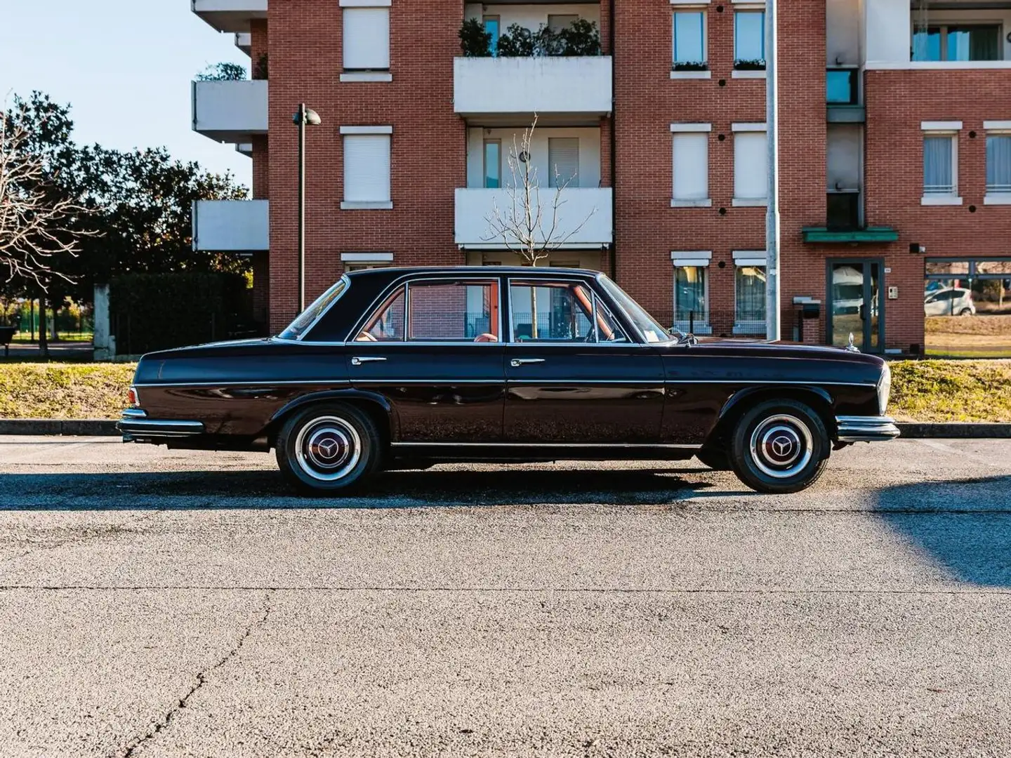 Mercedes-Benz 250 SE - 2