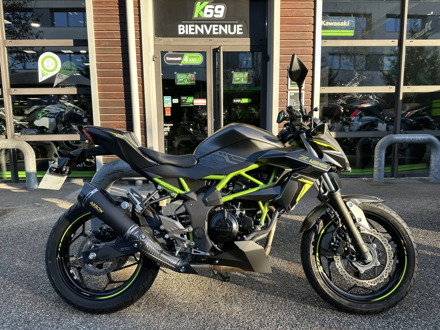 Kawasaki Z 125 Gri - 2