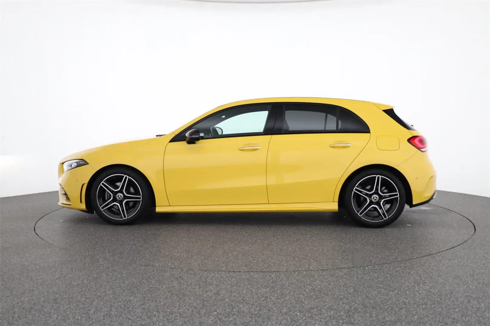 Mercedes-Benz A 180 AMG MBUX LED Kamera Yellow - 2
