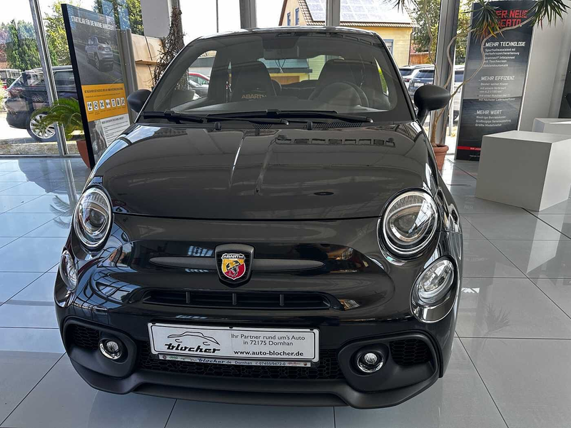 Abarth 695 75 Anniversario 180 PS Schaltgetriebe — photo 2