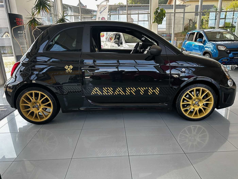 Abarth 695 75 Anniversario 180 PS Schaltgetriebe — photo 4