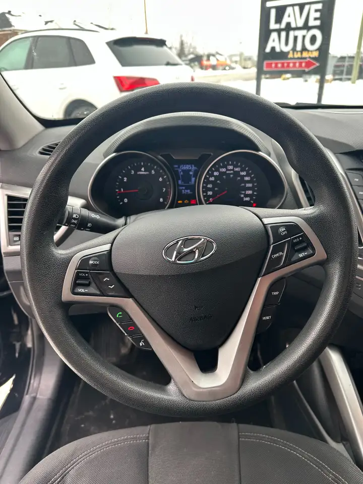 Hyundai VELOSTER снимка Hyundai VELOSTER