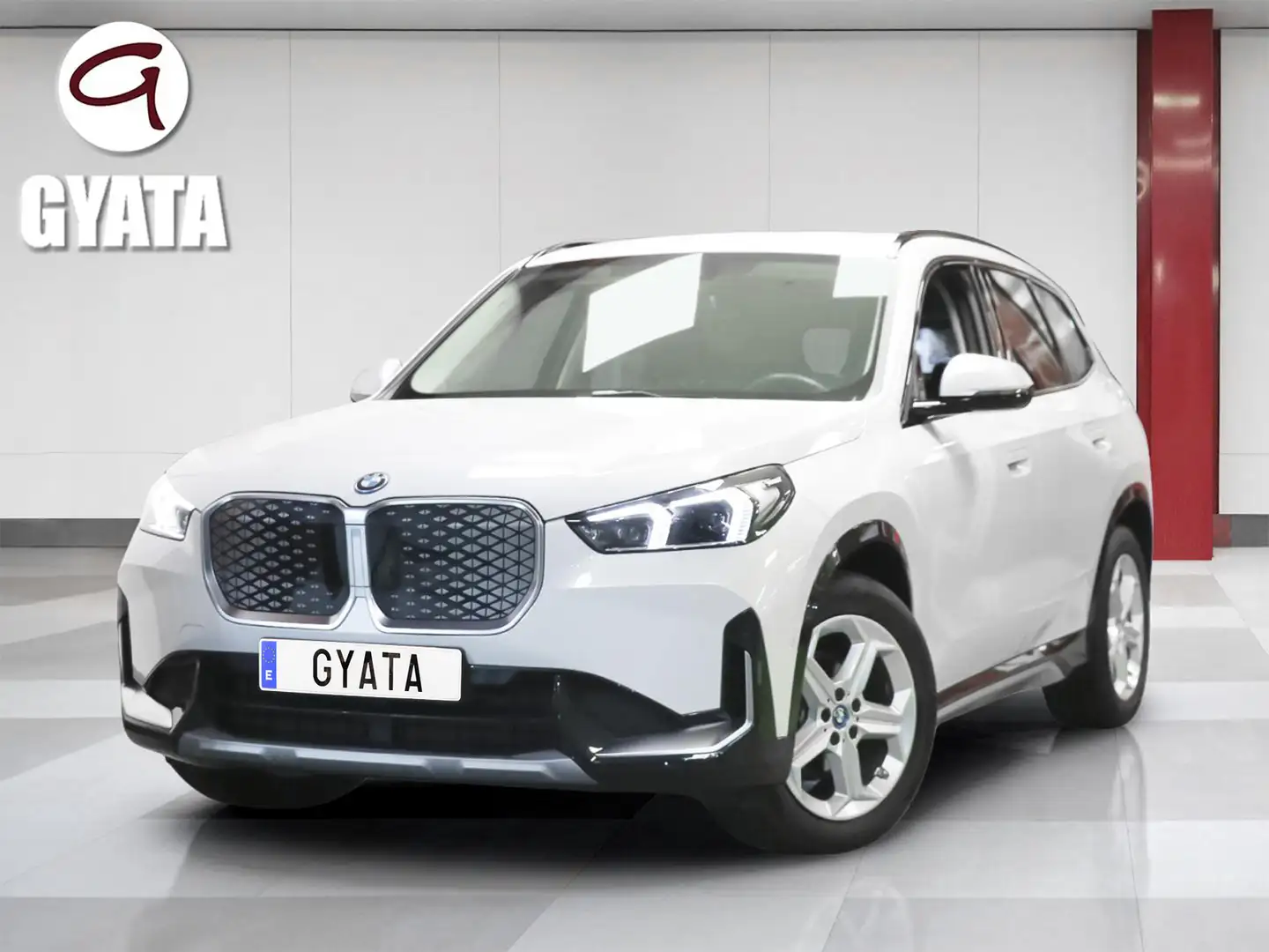 BMW iX1 eDrive20 Blanco - 1