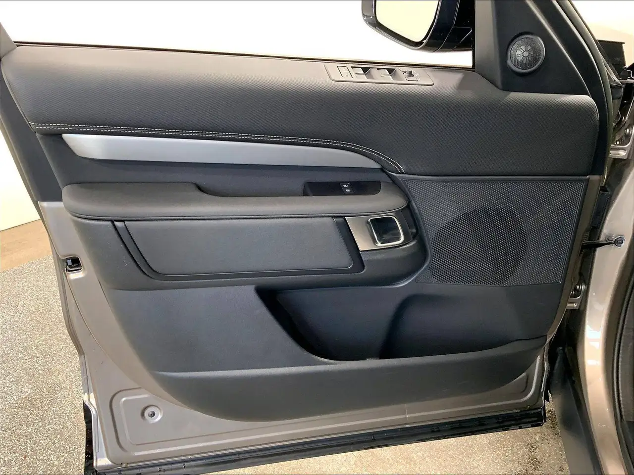 Land Rover Discovery снимка Land Rover Discovery