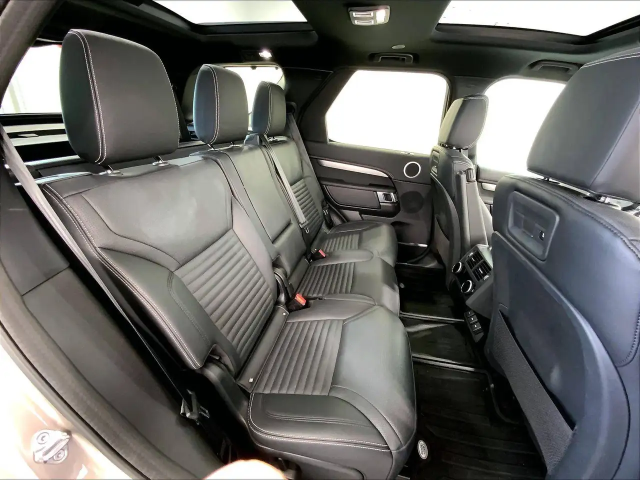 Land Rover Discovery снимка Land Rover Discovery