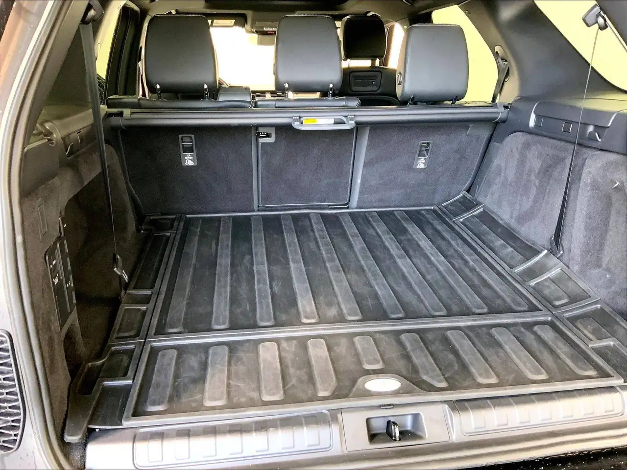 Land Rover Discovery снимка Land Rover Discovery