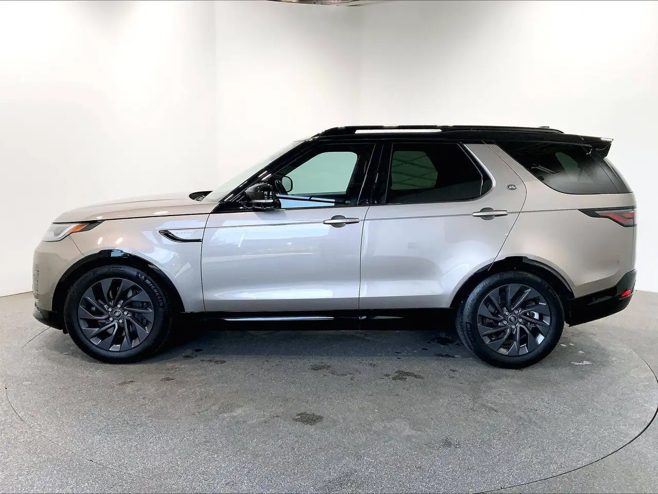 Land Rover Discovery снимка Land Rover Discovery