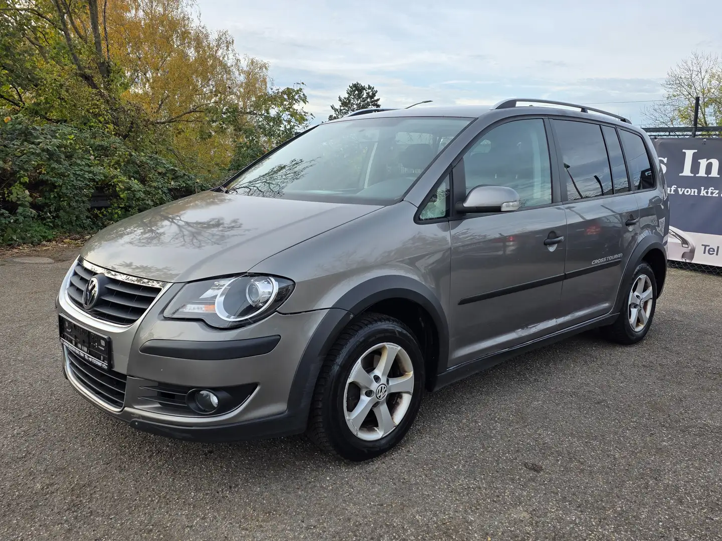 Volkswagen Touran 1.9 TDI Cross Edition 7-Sitzer Klimaautomatik Temp Grau - 1
