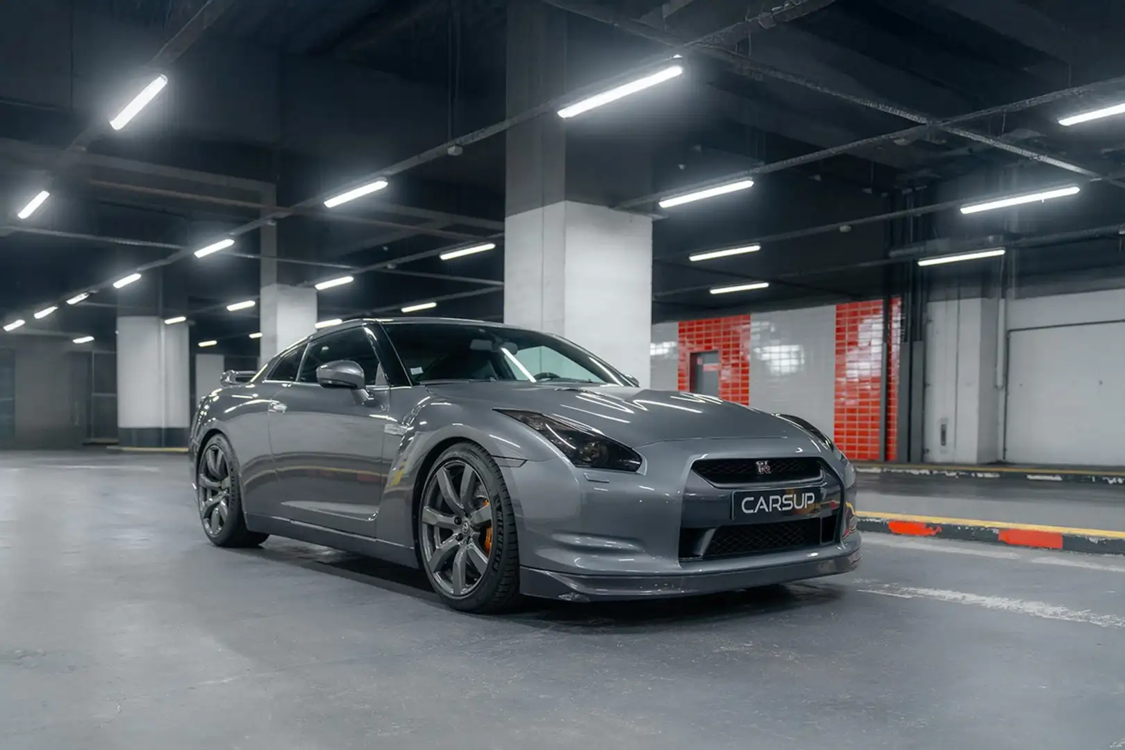 Nissan GT-R R35 Grau - 1