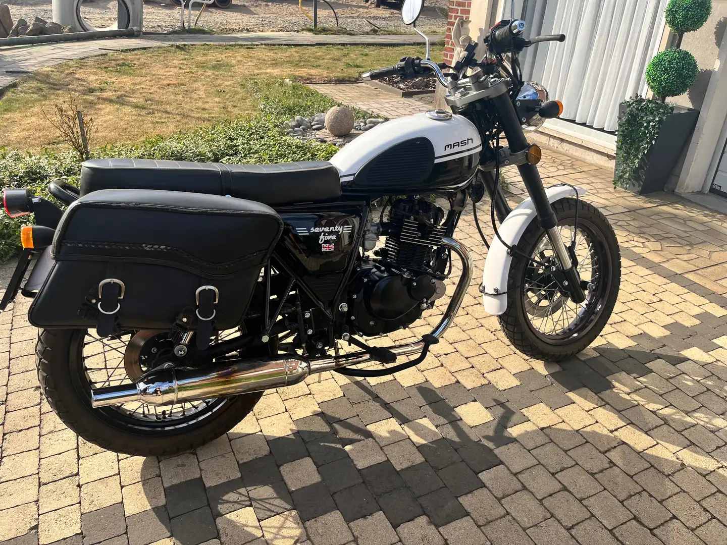 Mash Seventyfive 125 Fehér - 1