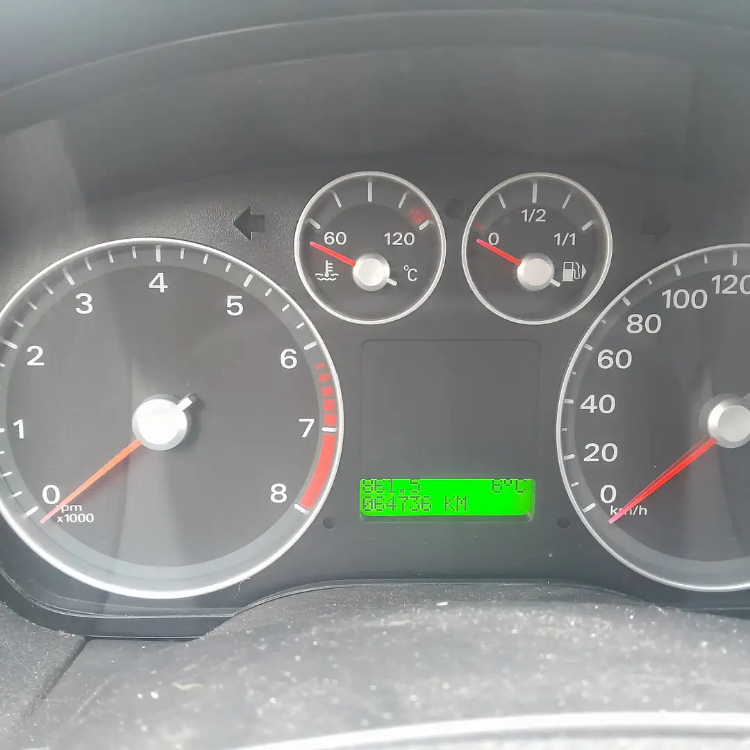 Ford Focus Silber - 2
