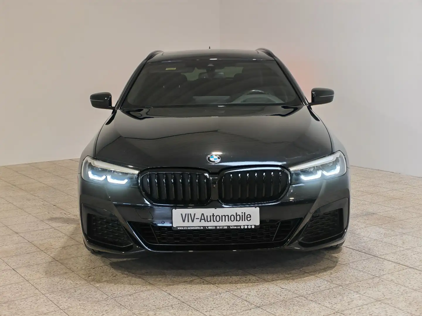 BMW 530 i M Sport Paket LED*Panorama*Head Up*H&K* Noir - 2