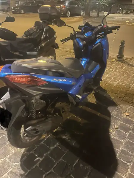 Yamaha X-Max 125 - foto 2