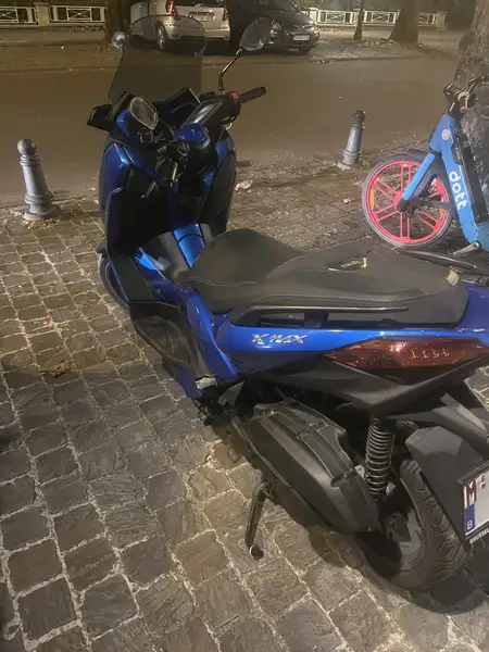 Yamaha X-Max 125 - foto 4