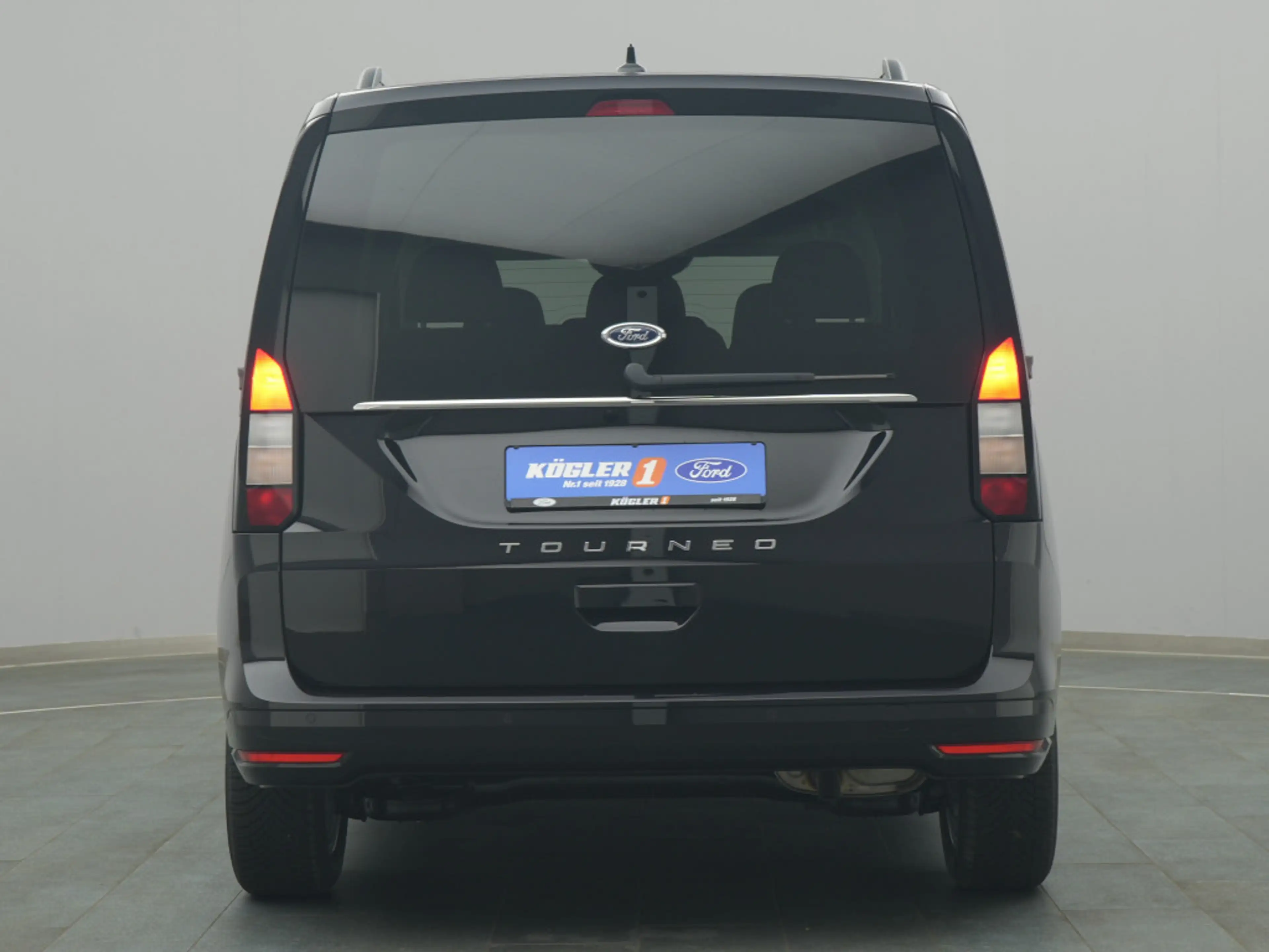 Ford Tourneo Connect Titanium 115PS Aut./LED -17%* — photo 7