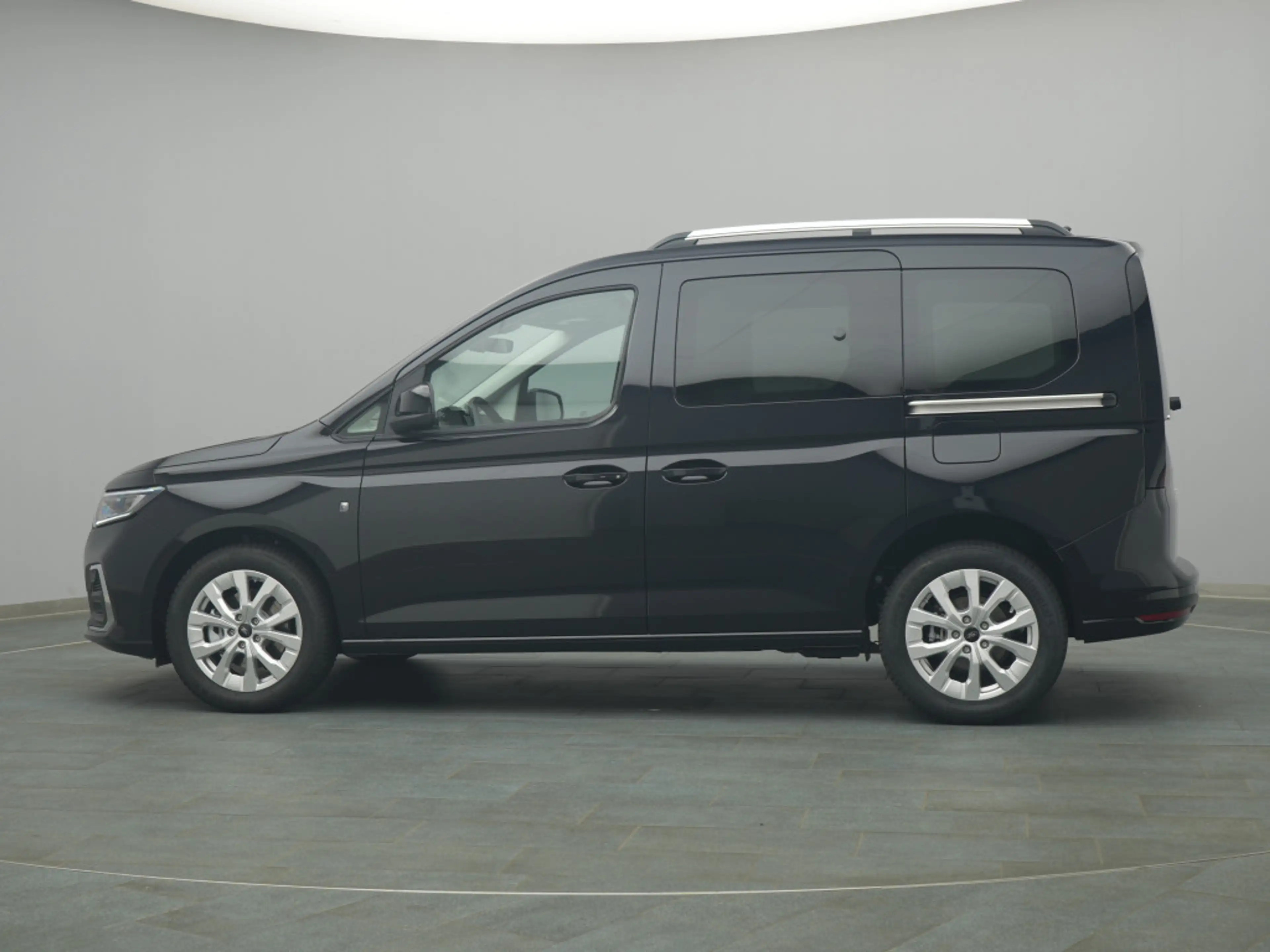 Ford Tourneo Connect Titanium 115PS Aut./LED -17%* — photo 3