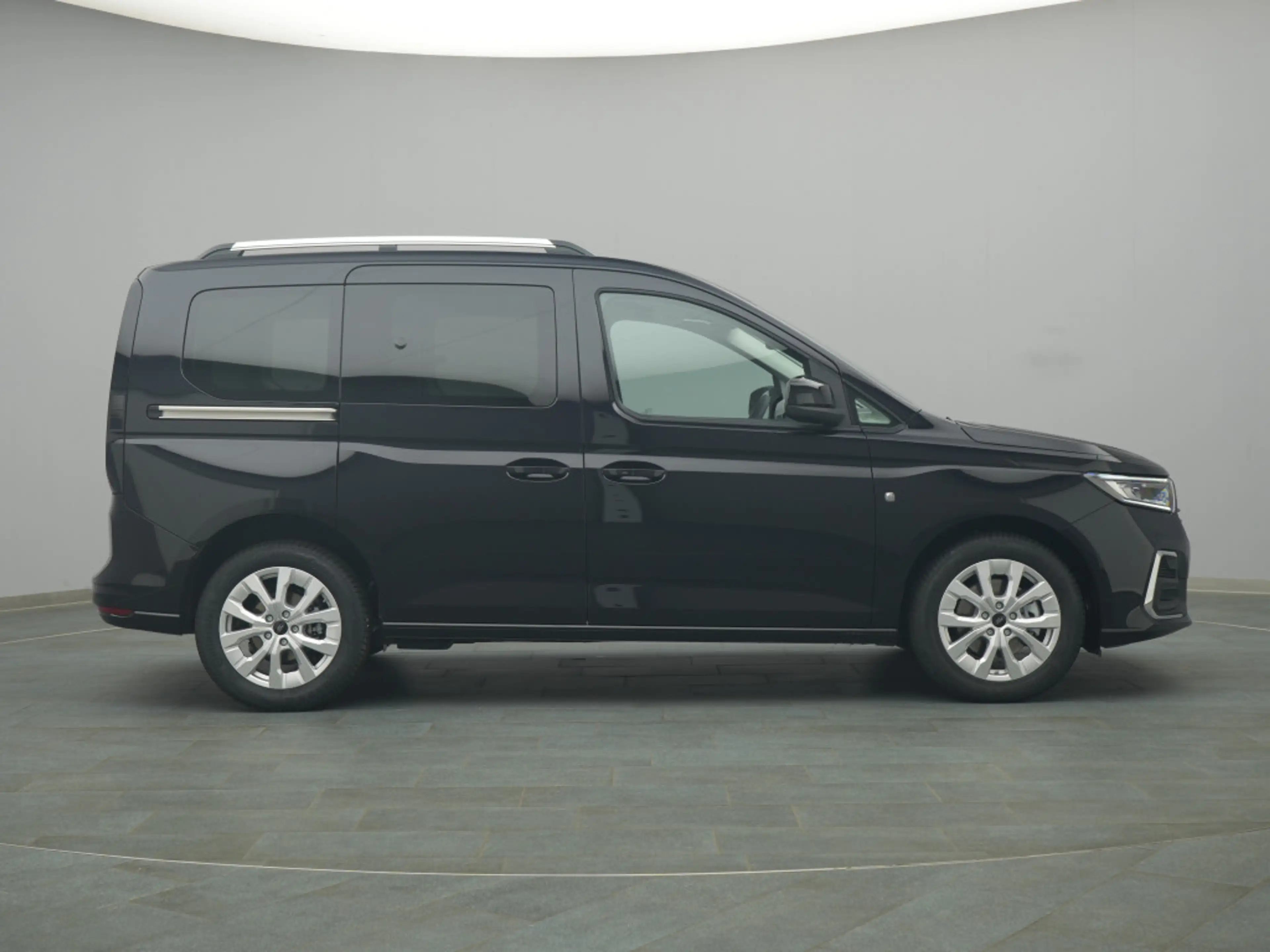 Ford Tourneo Connect Titanium 115PS Aut./LED -17%* — photo 8