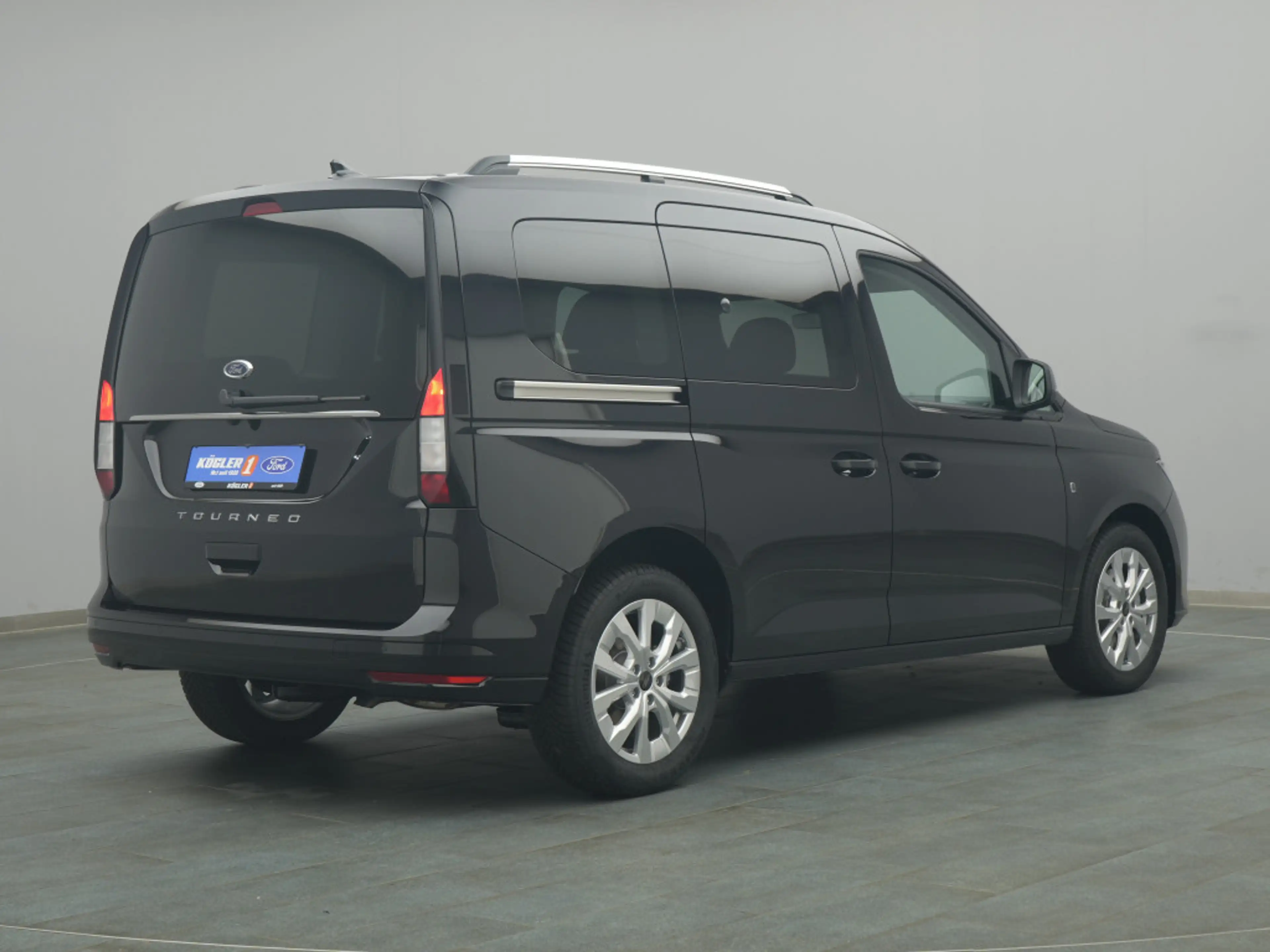 Ford Tourneo Connect Titanium 115PS Aut./LED -17%* — photo 4
