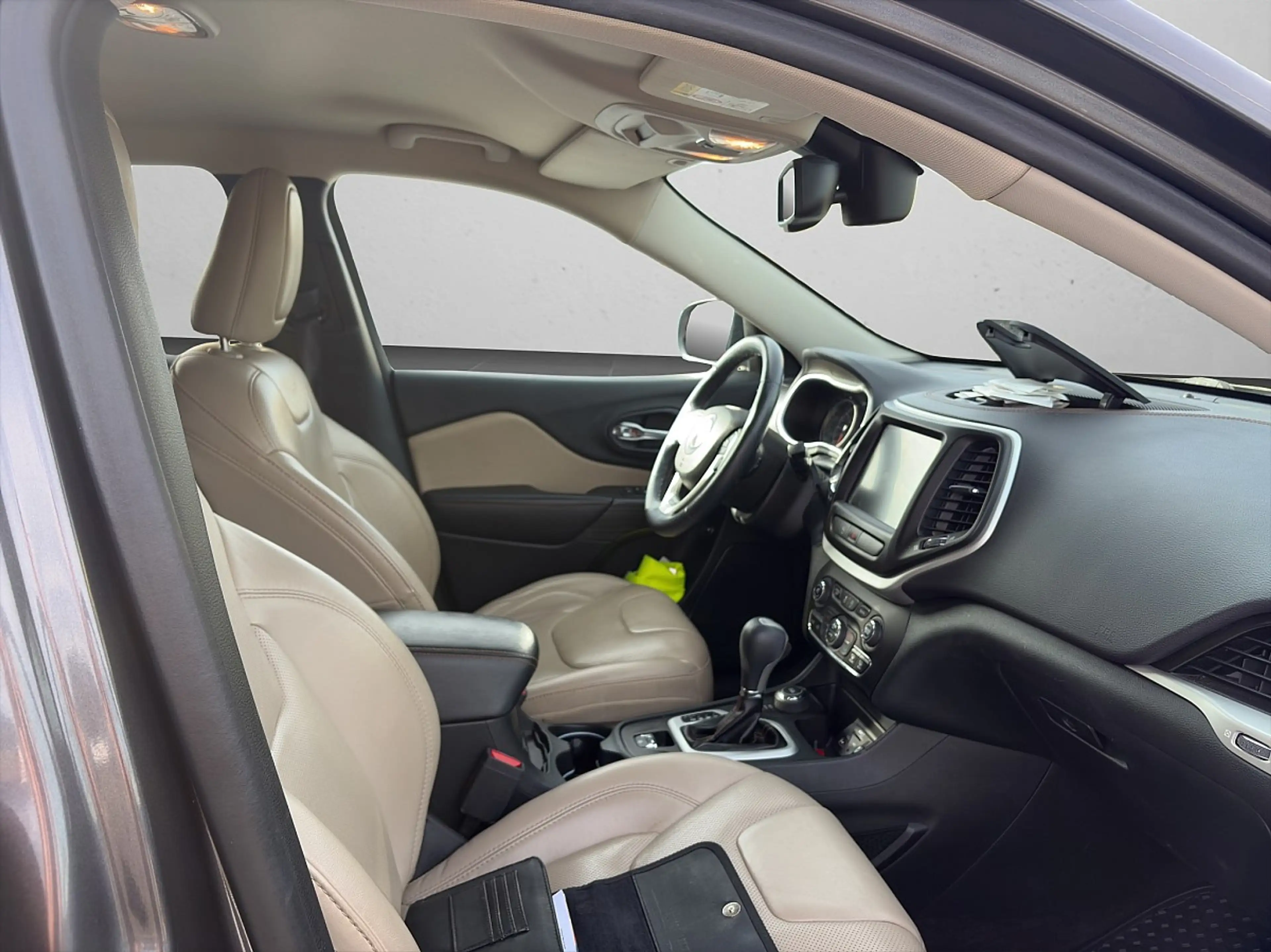Jeep Cherokee 2,2 MultiJet II AWD Limited Aut. — photo 15