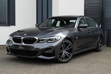 3-serie 320i M-Sport CAMERA / LEER / HUD