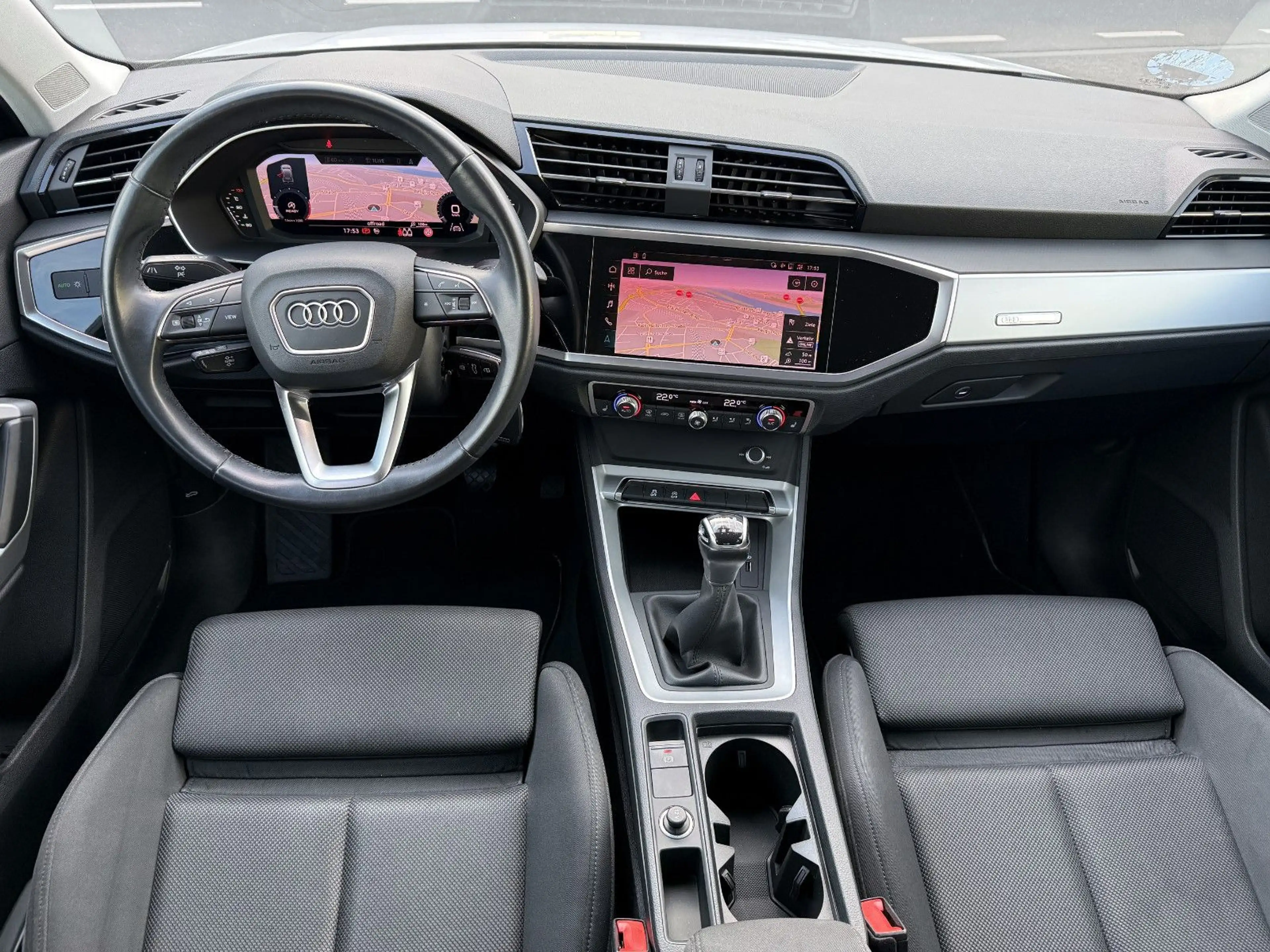 Audi Q3 35 TFSI Advanced Virtual LED MMI Plus Alu SHZ — photo 9