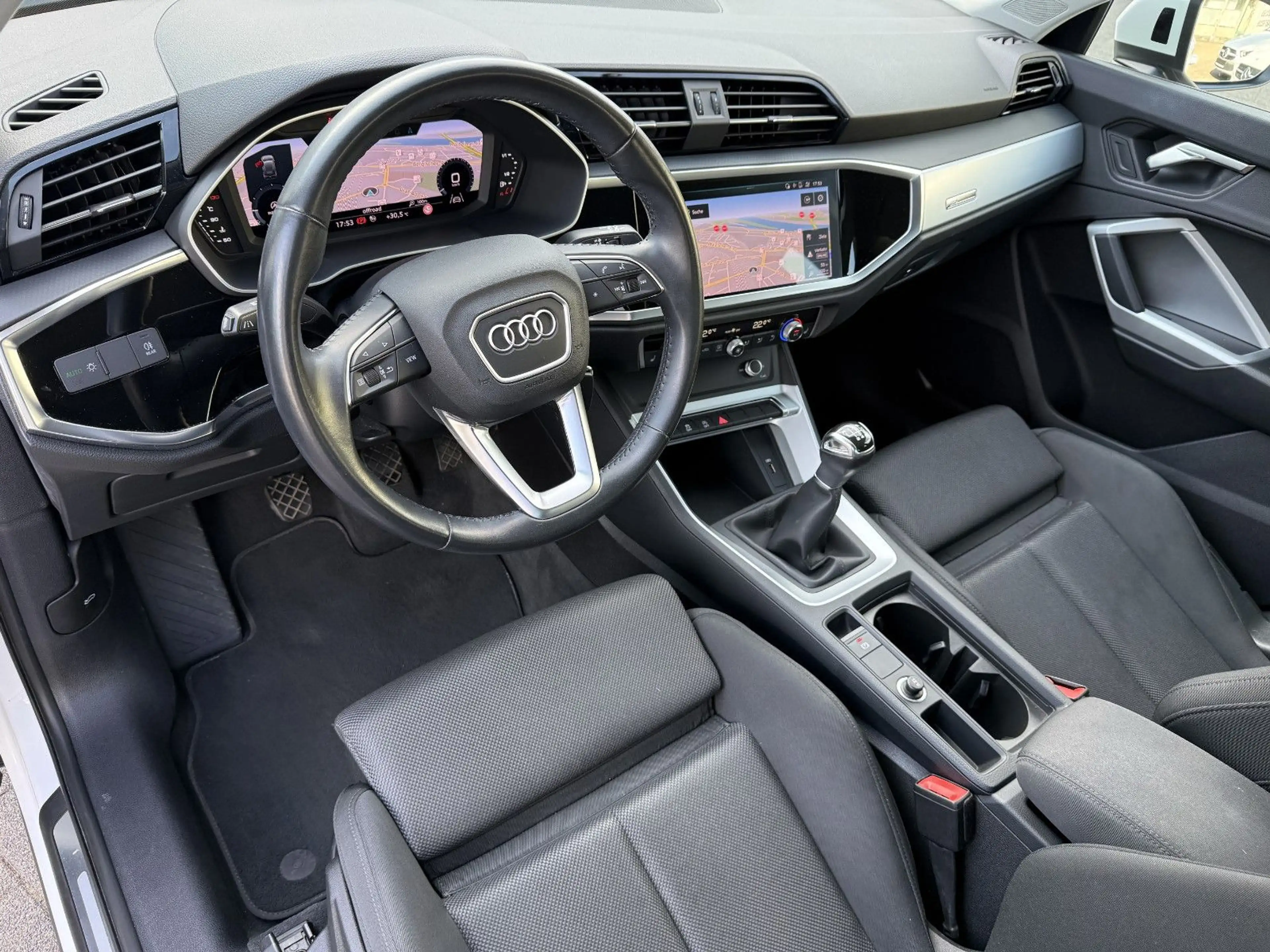 Audi Q3 35 TFSI Advanced Virtual LED MMI Plus Alu SHZ — photo 8