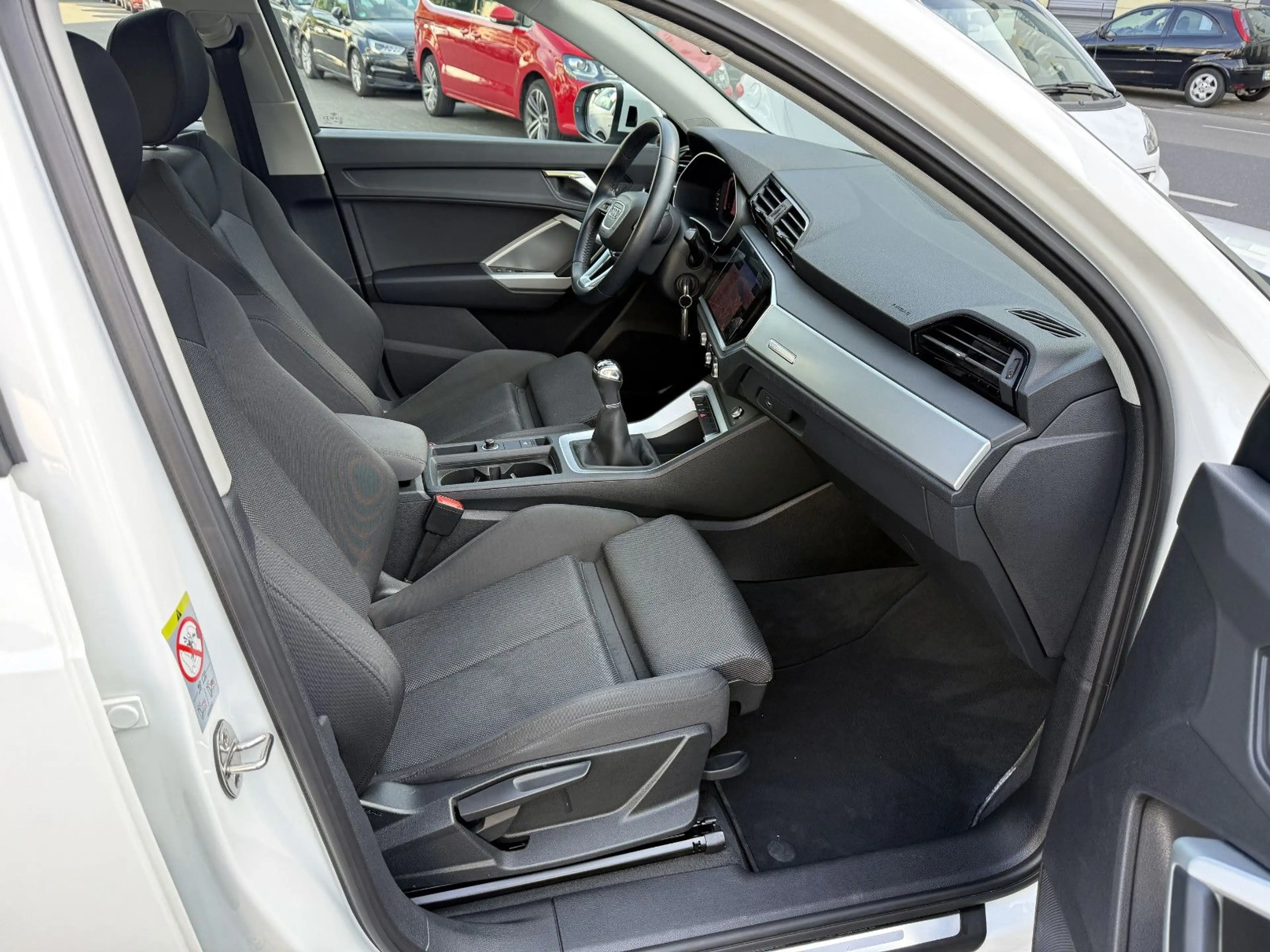 Audi Q3 35 TFSI Advanced Virtual LED MMI Plus Alu SHZ — photo 10