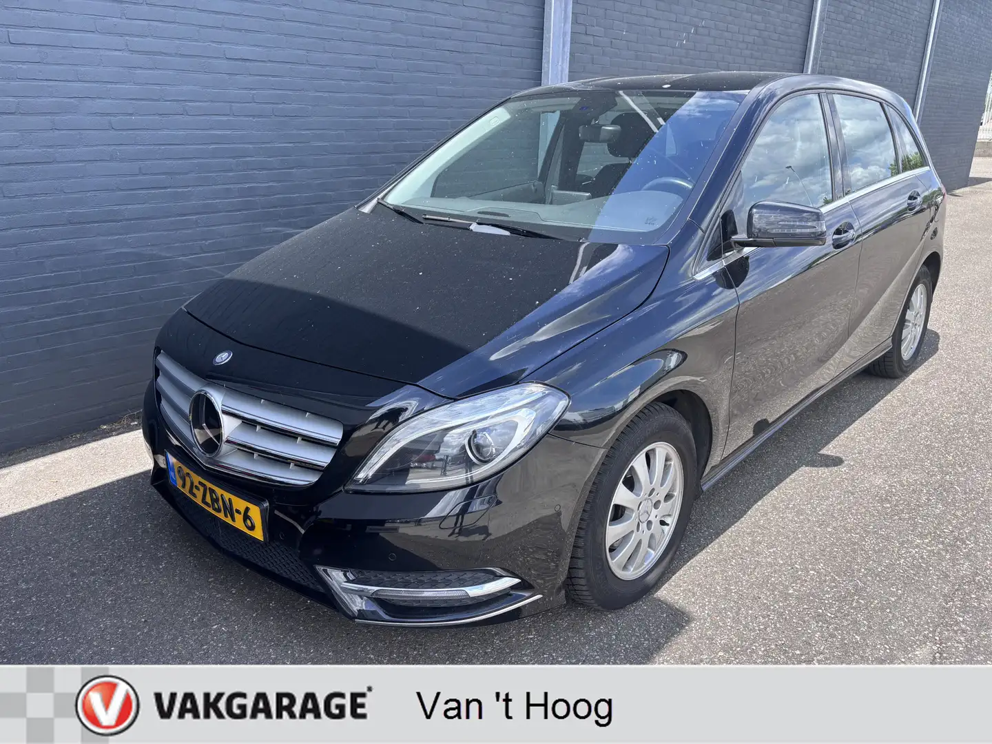 Mercedes-Benz B 180 Ambition NL-Auto Noir - 1