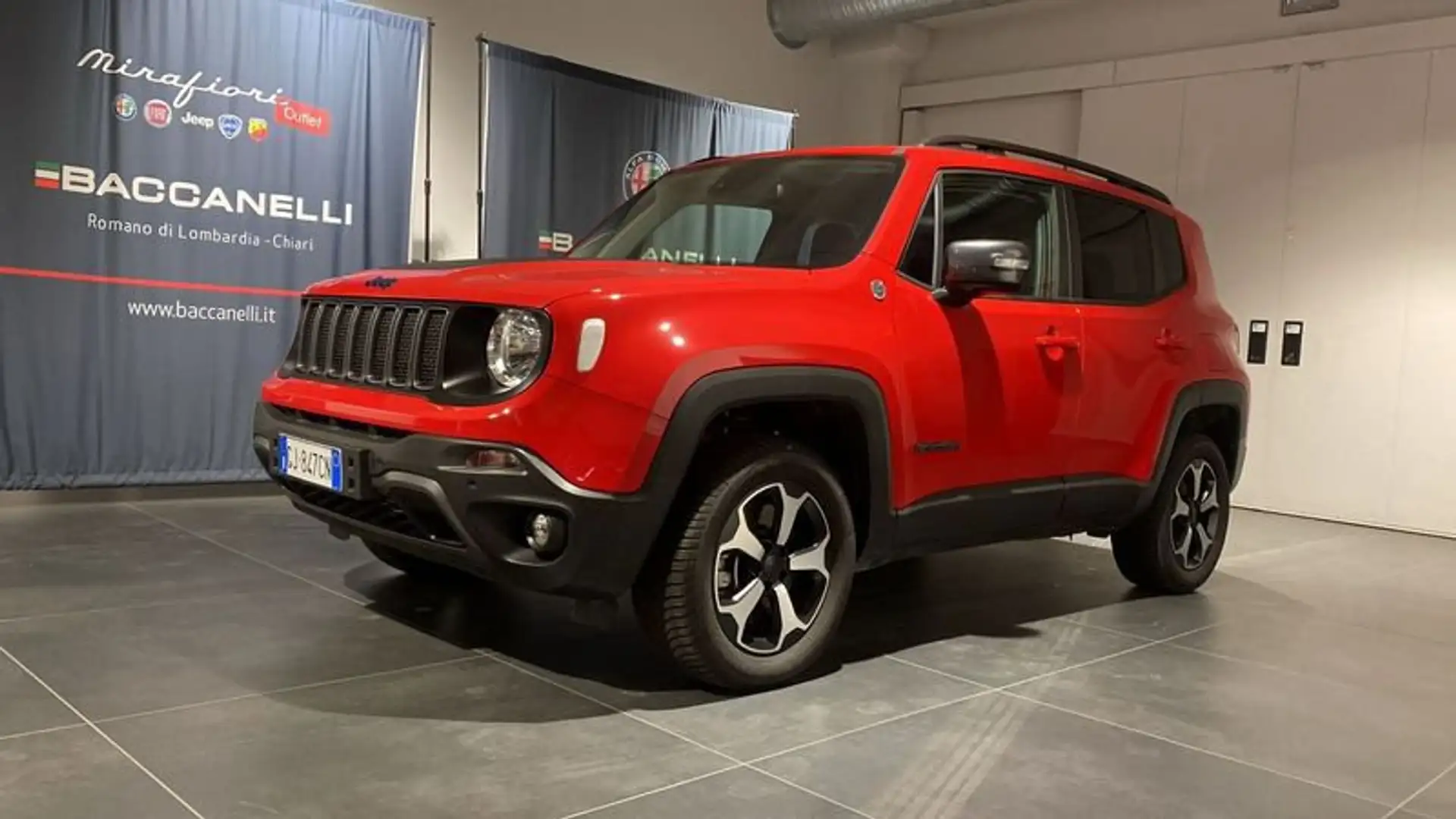 Jeep Renegade 1.3 T4 240CV PHEV 4xe AT6 Trailhawk Rood - 1