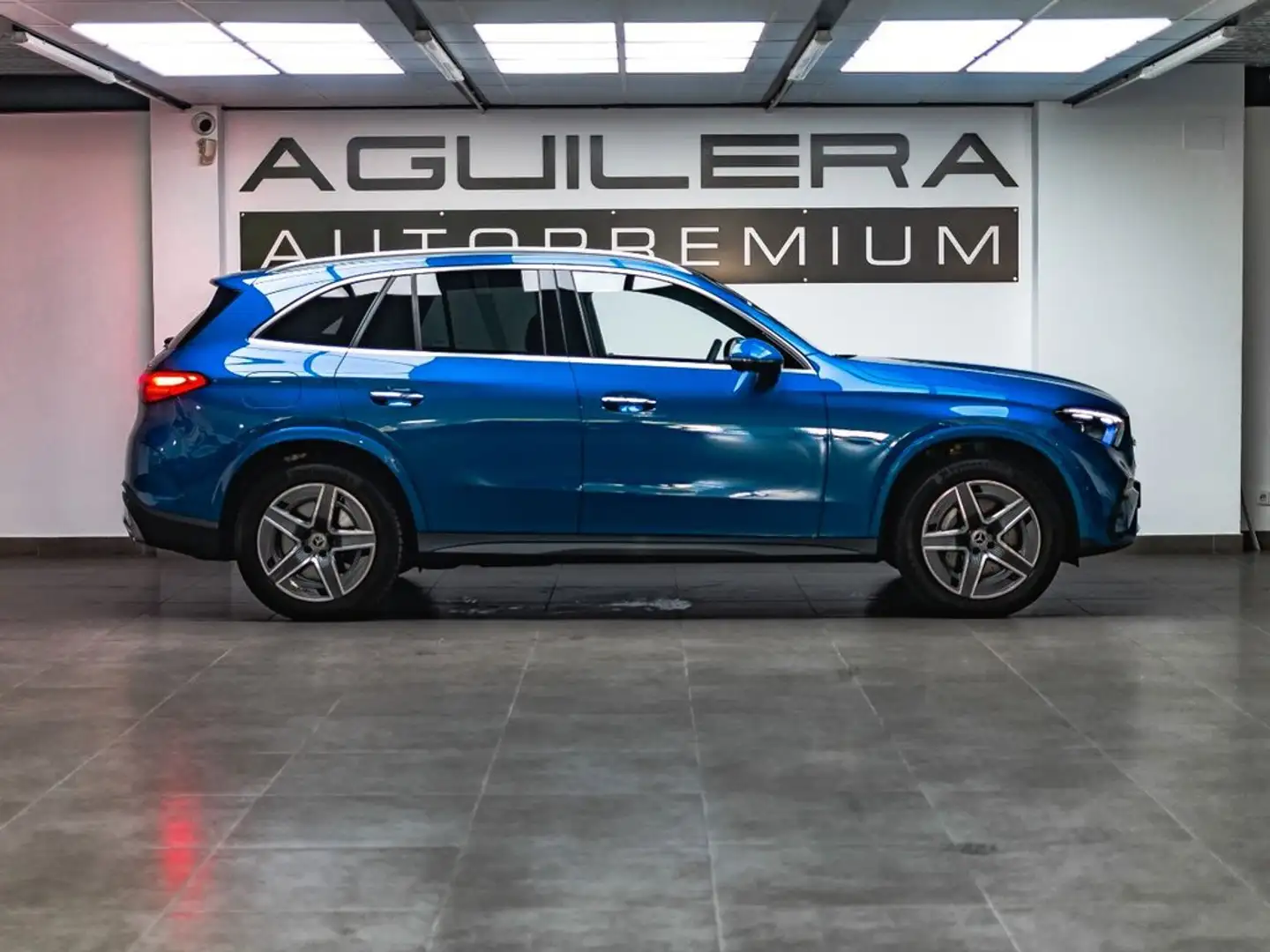 Mercedes-Benz SLC 300 GLC de 4MATIC Albastru - 2