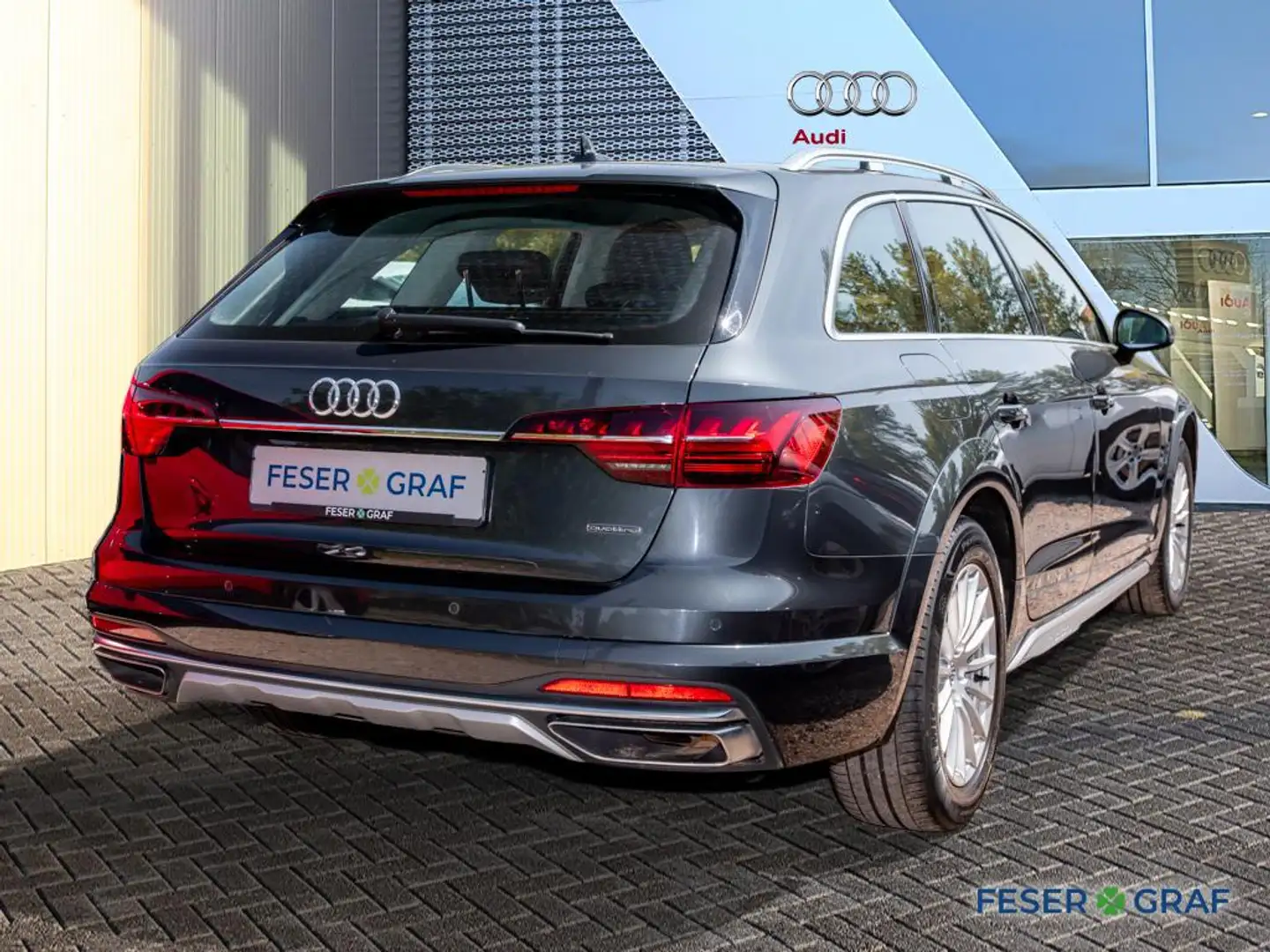 Audi A4 allroad 45TFSI S tronic /LED/Navi+/AHK Gris - 2
