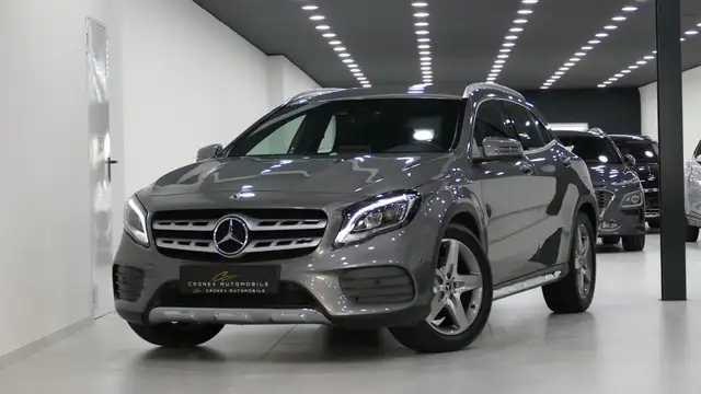 Mercedes-Benz GLA 250 4Matic AMG Line/AHK/LED/Navi/KeyLess/H/K