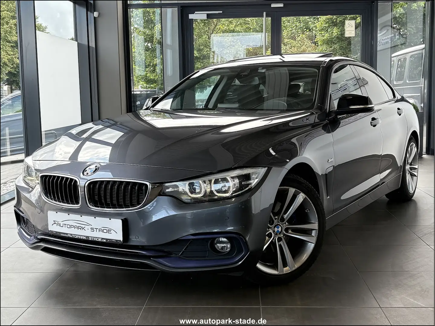 BMW 420 d Sport Aut. LED GSD Kam Tempo. Grau - 2