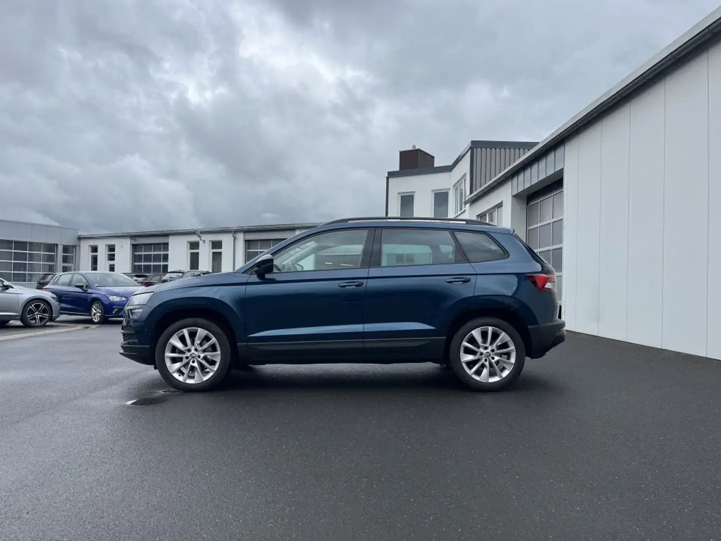 Skoda Karoq 2.0 TDI DSG 4x4 Style 175€ m. 20% Anzahlung Virt Blau - 2