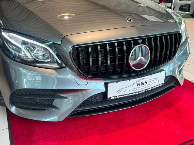 Mercedes-Benz E-Class view 10