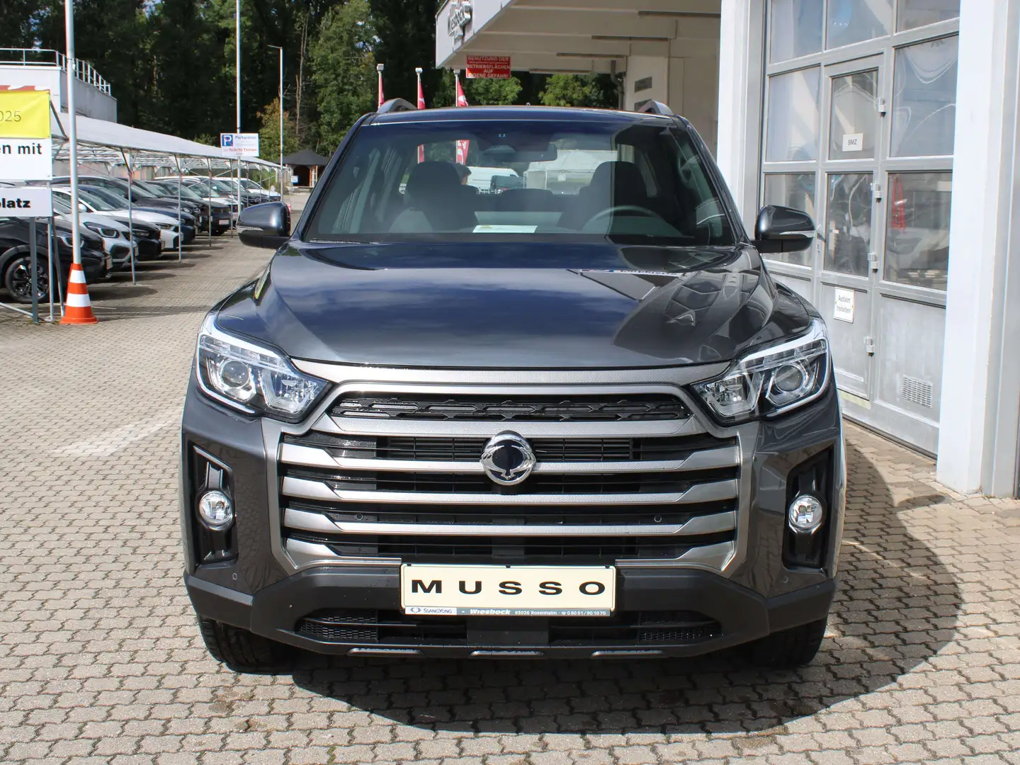 KGM Musso Musso 2,2D Bliss Grau - 2