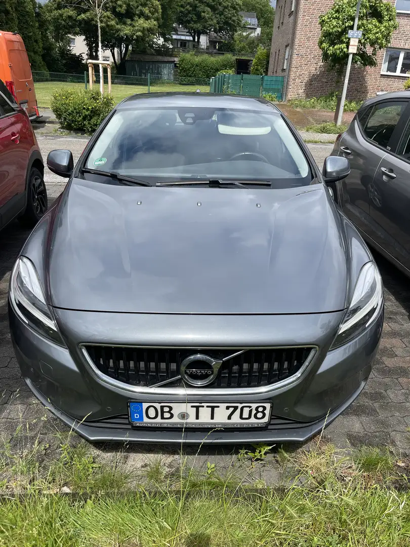 Volvo V40 D3 Momentum - 1